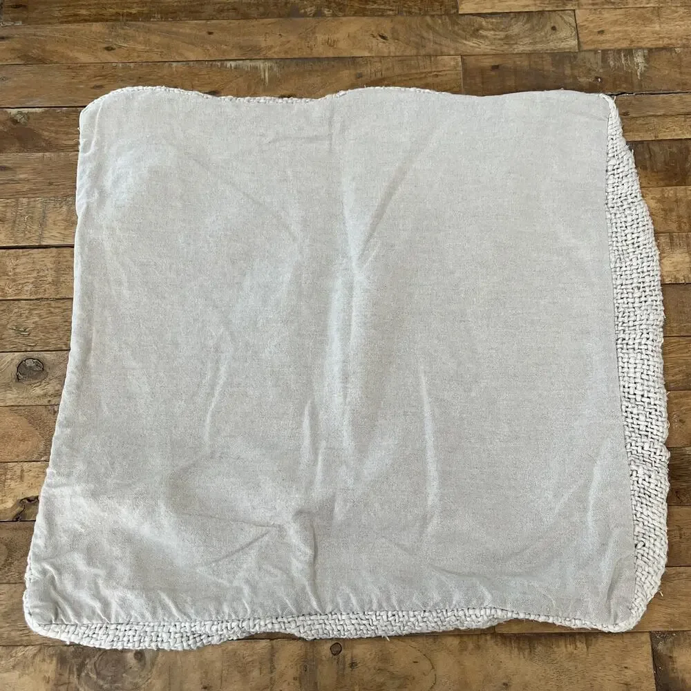 Pottery Barn Textured Woven Linen Pillow Covers Set of 2 20 in x 20 in